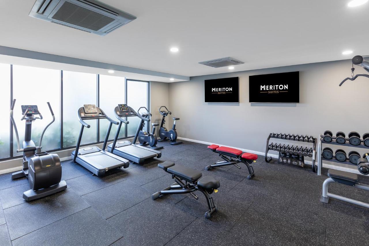 Meriton Suites Coward Street, Mascot Sydney Exteriér fotografie The gym at the hotel