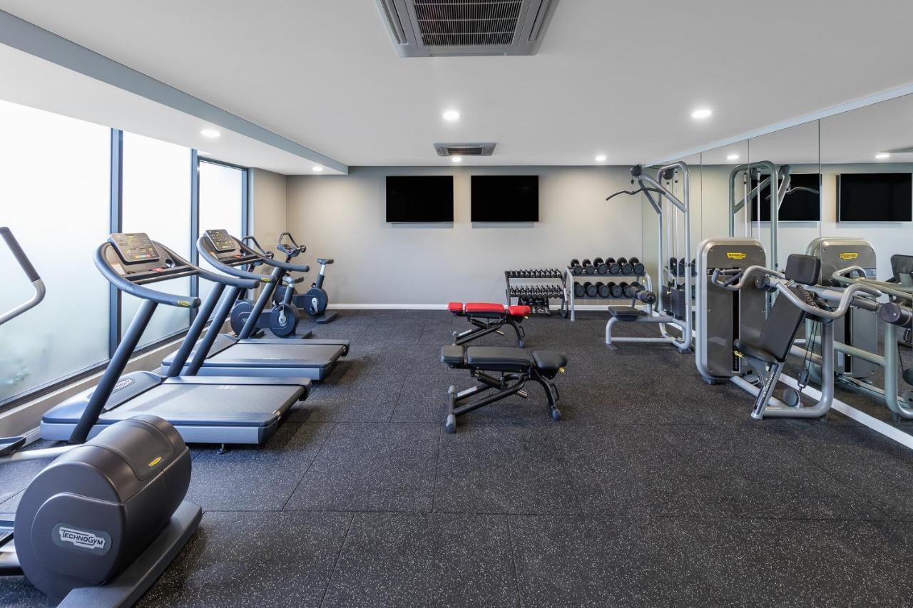 Meriton Suites Coward Street, Mascot Sydney Exteriér fotografie The gym at the hotel
